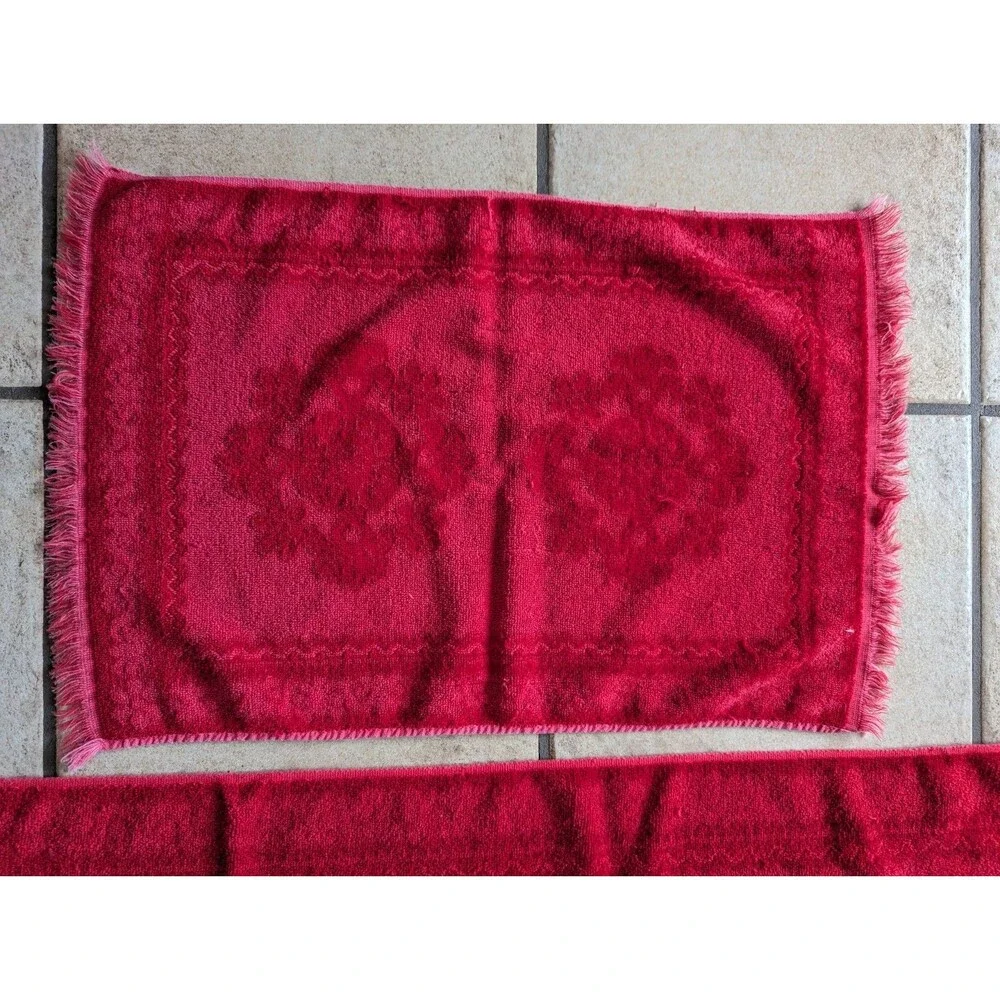Vintage Fashion Manor Decorator Towels Set of 4  Red Fringe Jacquard bath hand